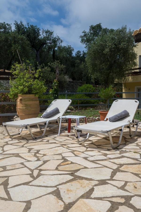Villa Elaia Suites & Apartments No.1 Гайос Екстериор снимка